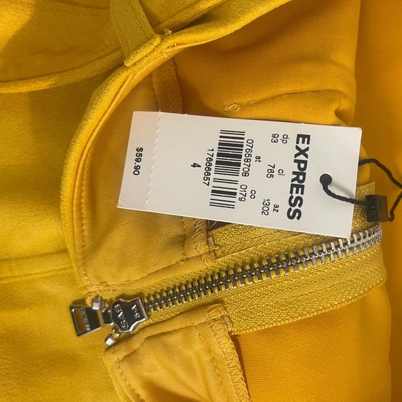 Express Yellow Suede Feel Belted Skirt - Picture 4 of 5
